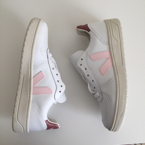 veja tennis shoes